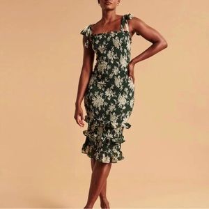 Green Abercrombie Best Dressed Guest